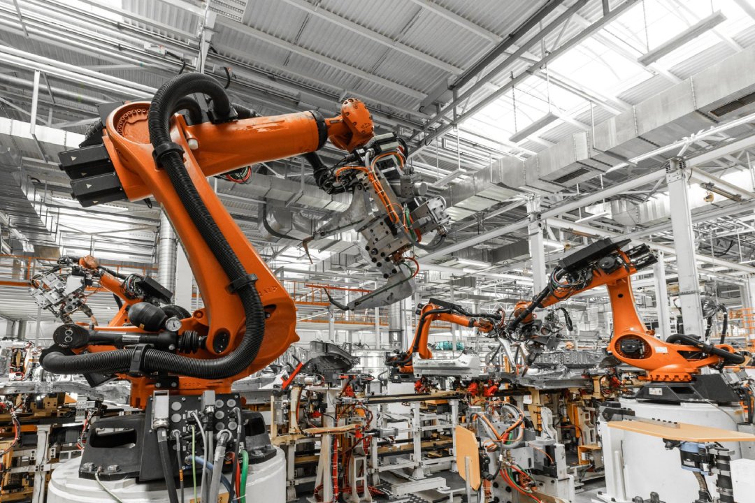 Engineering & Manufacturing